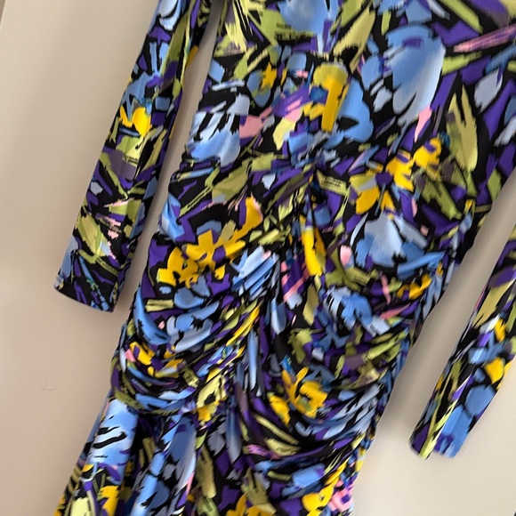 Vibrant Floral Long Sleeve Dress - Picture 4 of 4